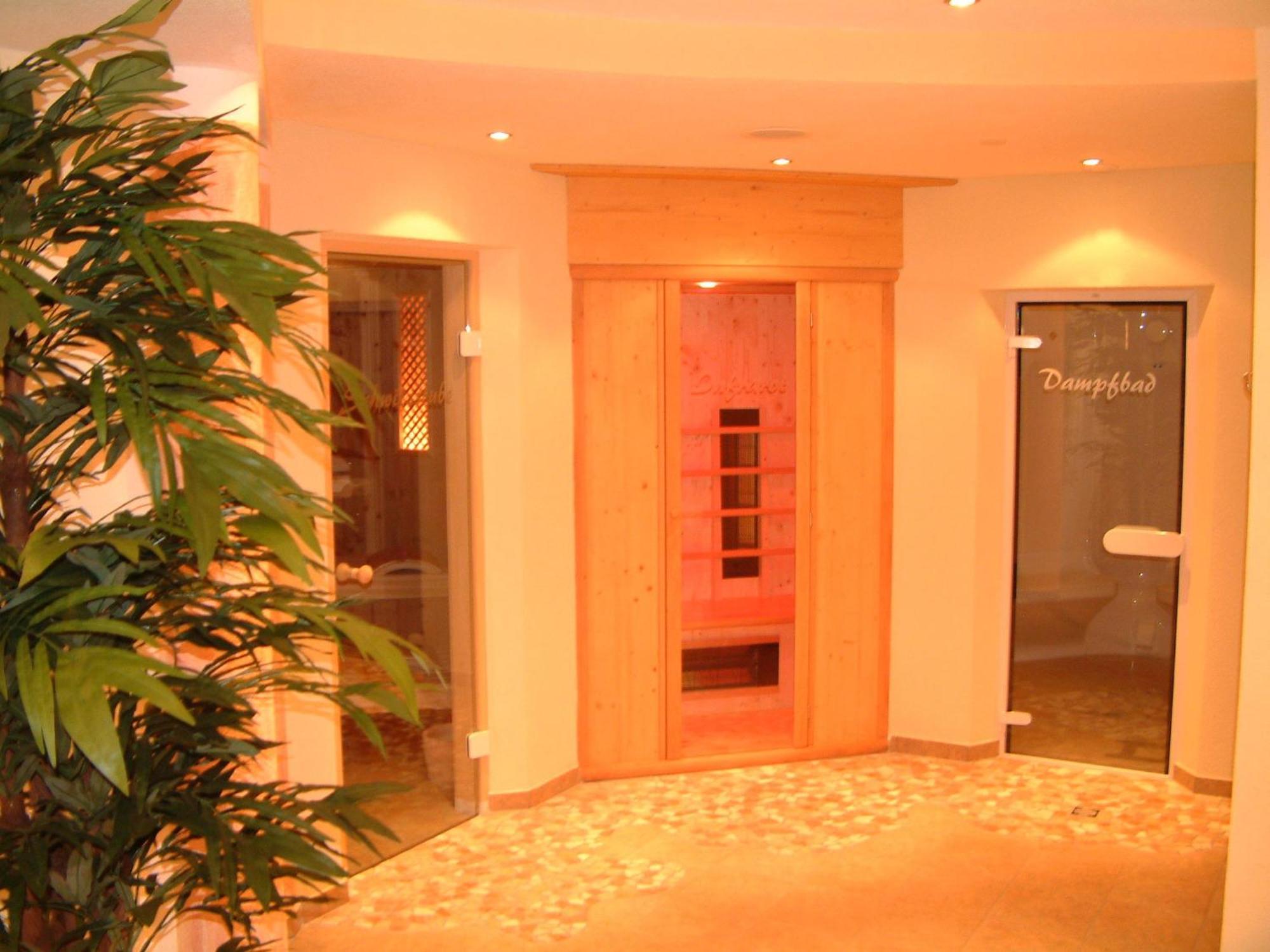 Garni Mathonerhof Hotel Ischgl Exterior photo