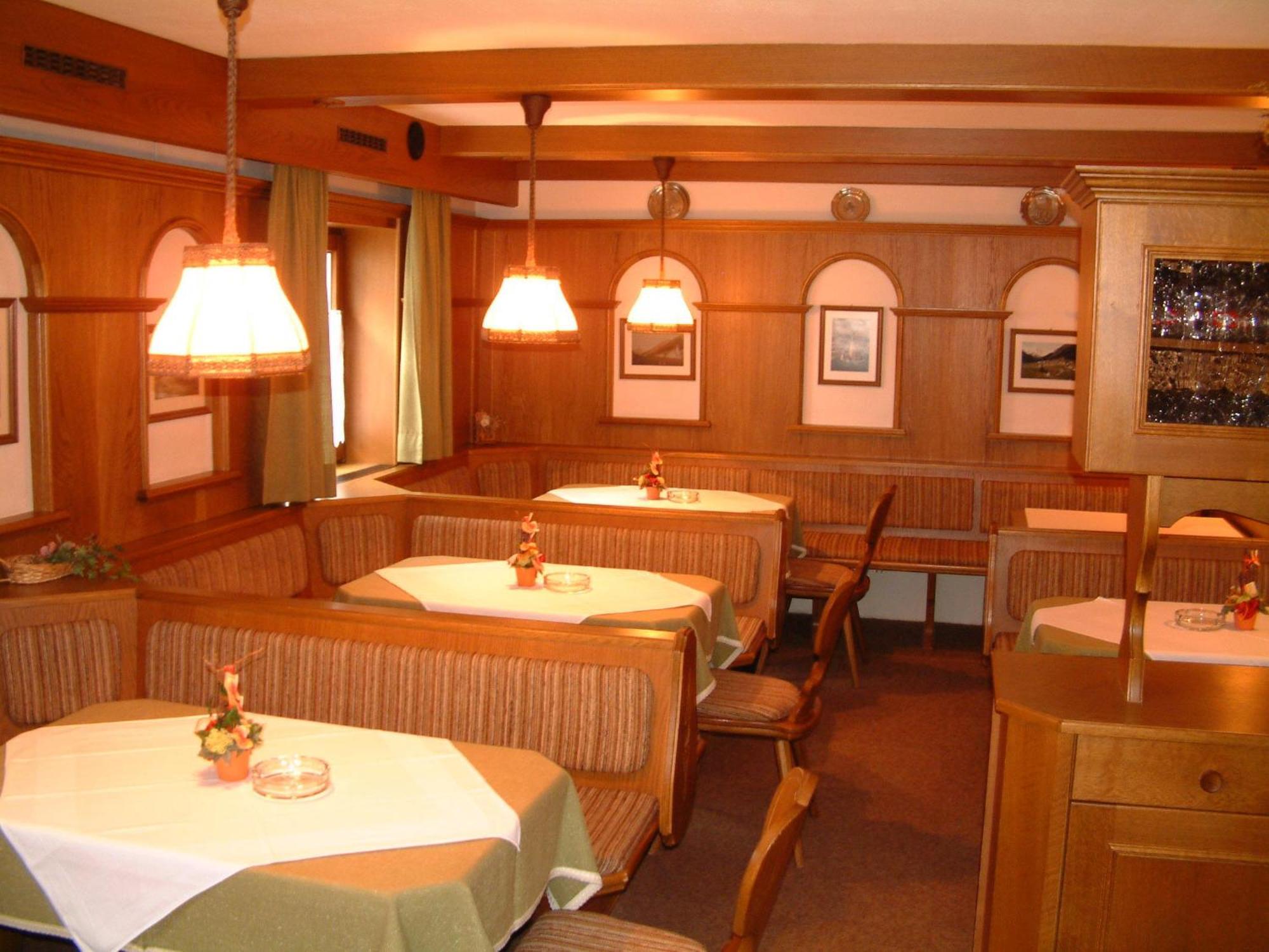 Garni Mathonerhof Hotel Ischgl Exterior photo